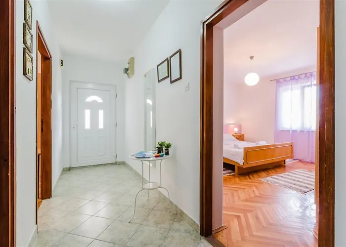 Rajna Appartement *